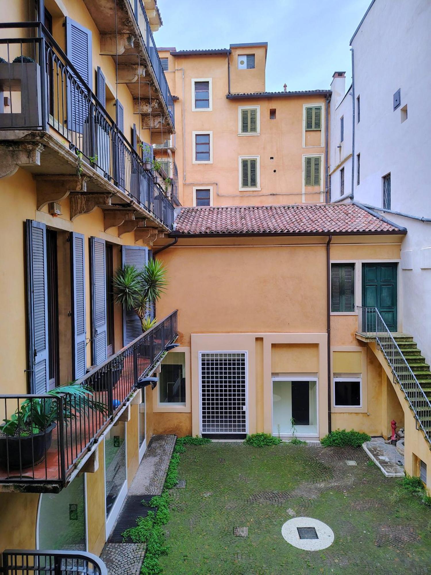 Italianflat - Rentroom Old Town - 200Mt To Arena ヴェローナ エクステリア 写真